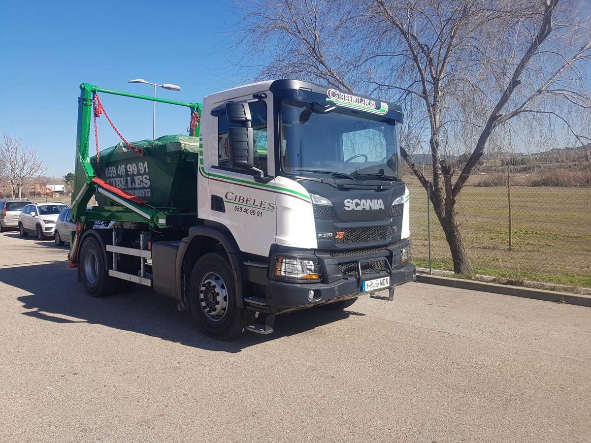 Contenedores Cibeles Camión Portacontenedores