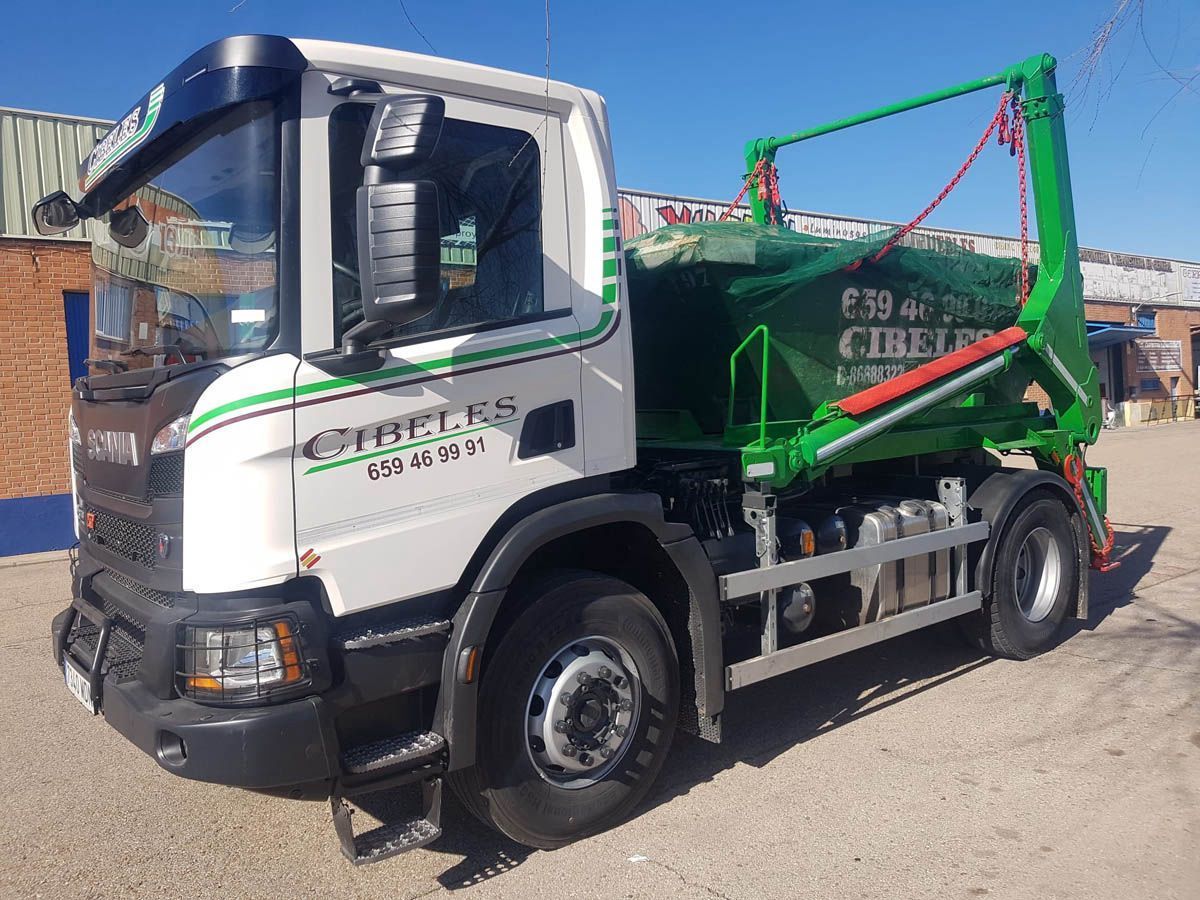 Contenedores Cibeles Camión Portacontenedores